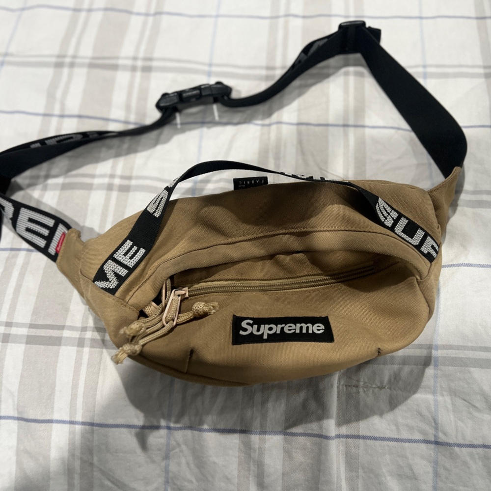 Supreme Waist Bag/ Crossbody Fanny Pack